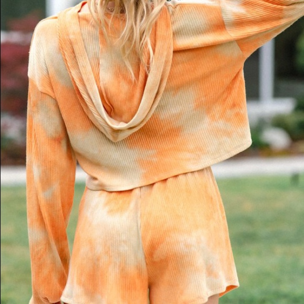 STORE CLOSING SALE! Orange Tie Dye Cropped Hoodie Shorts Set - Picture 6 of 9